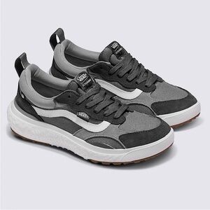 Vans UltraRange Neo VR3 Shoe
Women 8.5 US Mens 7.0 US